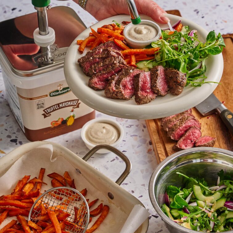 Biefstuk met zoete-aardappelfriet en Truffelmayonaise