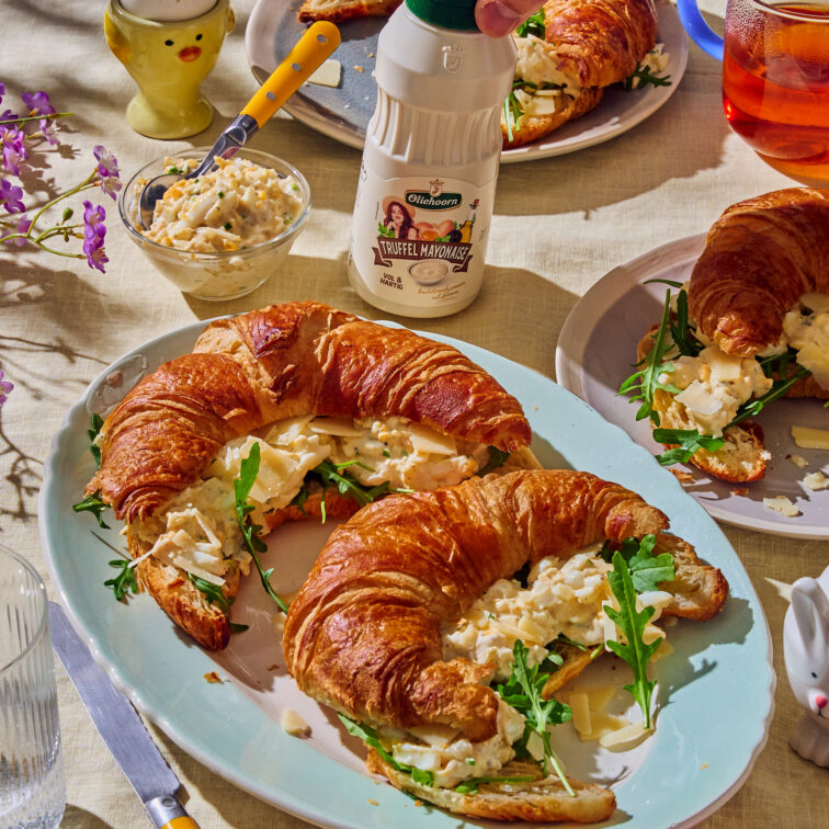 Luxe paascroissant met Truffel-eiersalade